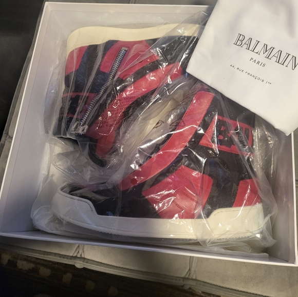 Balmain Black and Red High-Top Sneakers - Picture 7 of 10